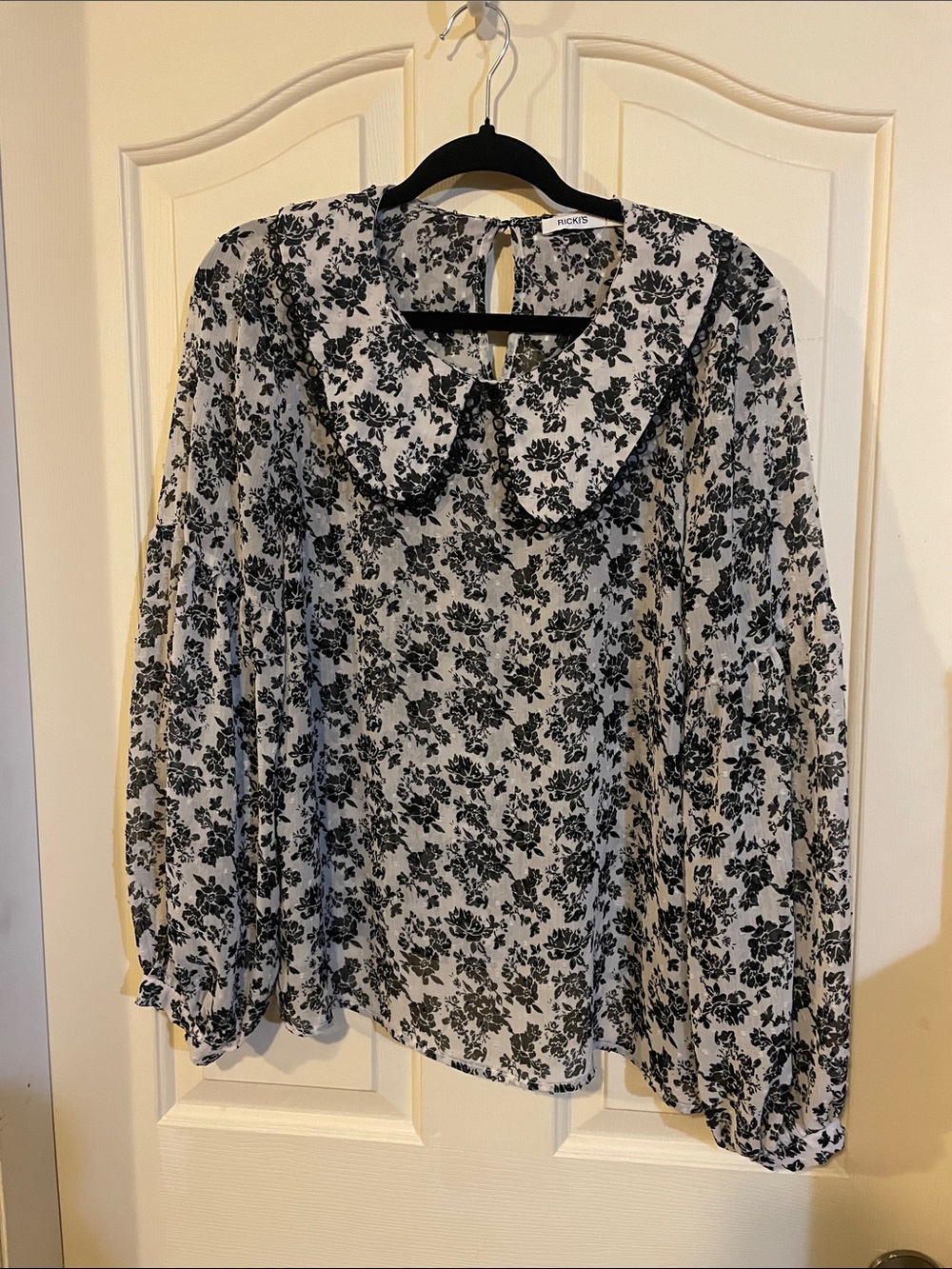 Ricki's Black and White Floral Peter Collar Blouse